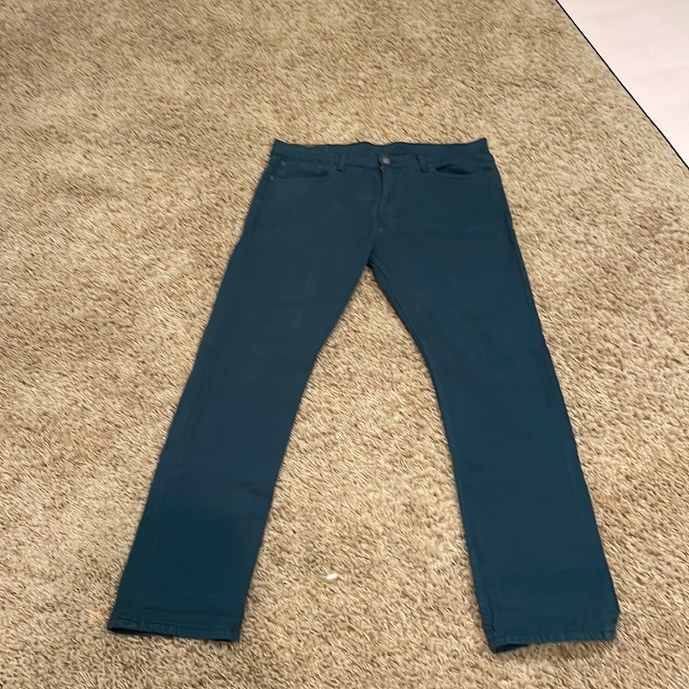 Levi 513 36x32 Good used condition
